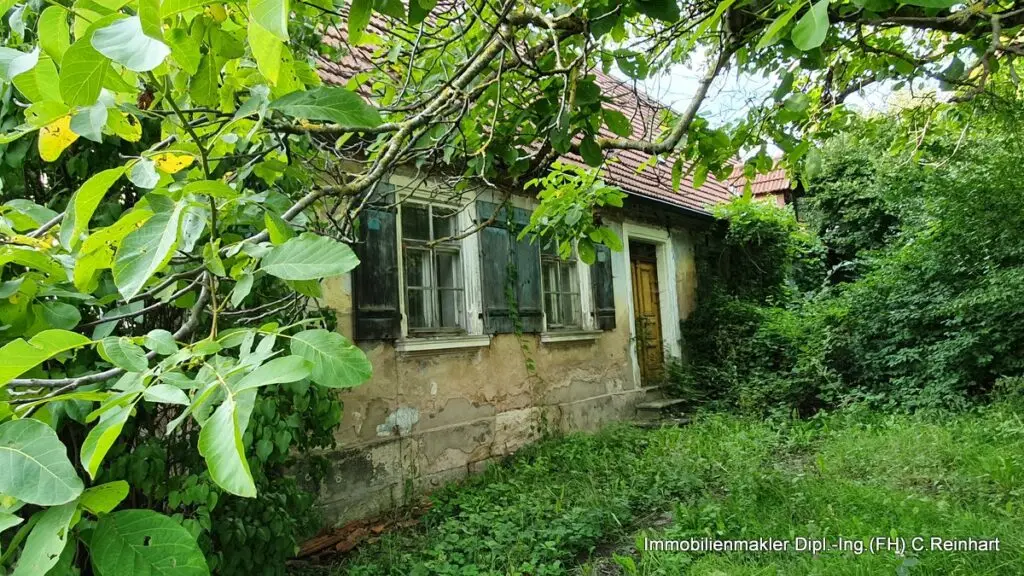Beispiel Haus mit Schäden